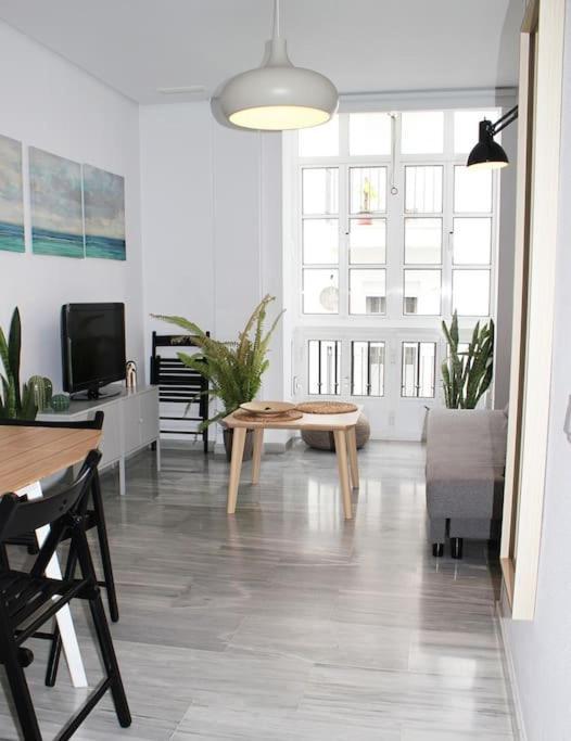 Enjoy The Historic Center Of Chiclana By C. Dreams Apartment