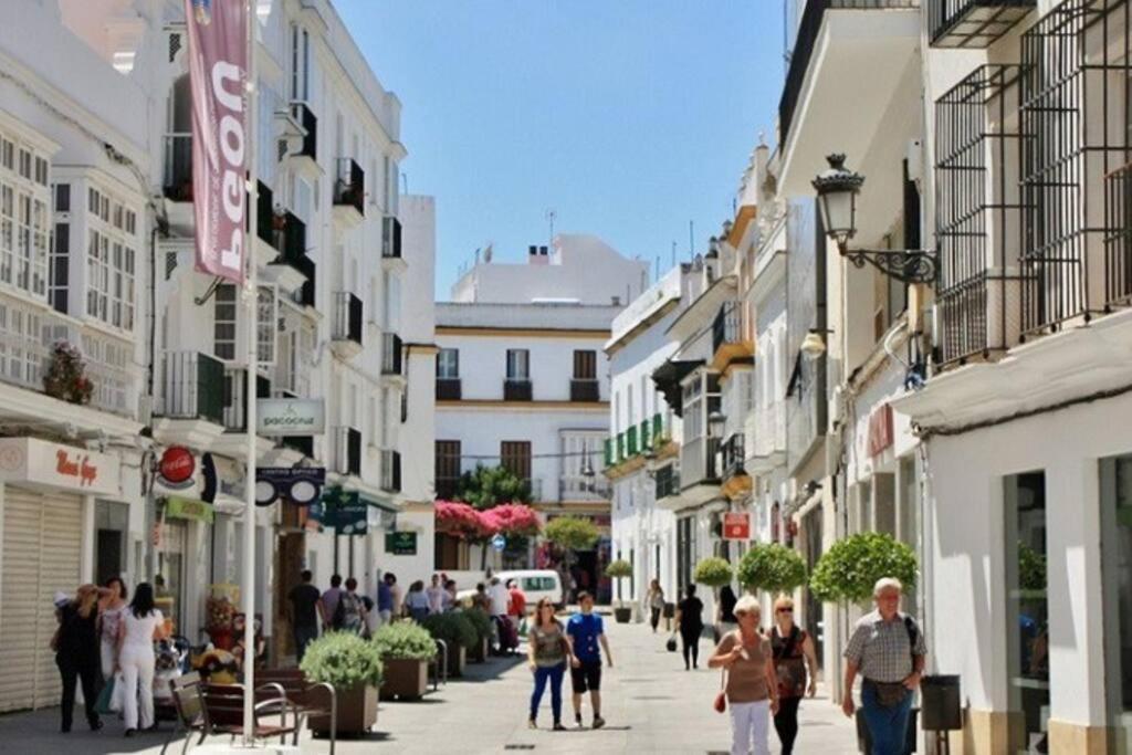 Apartment Enjoy The Historic Center Of Chiclana By C. Dreams *